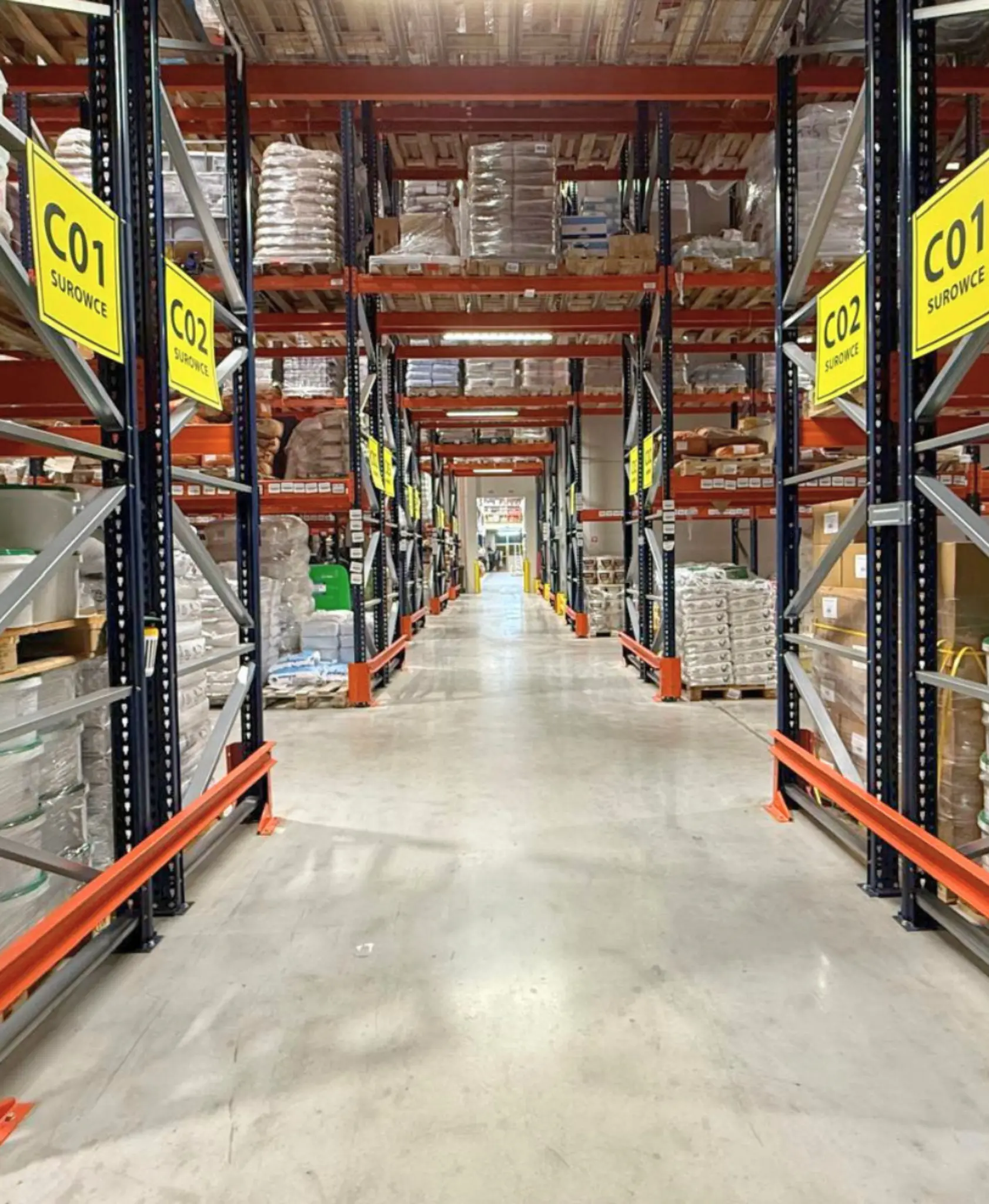 <b>Dostępność</b>, która pozwala szybko reagować na potrzeby produkcji.