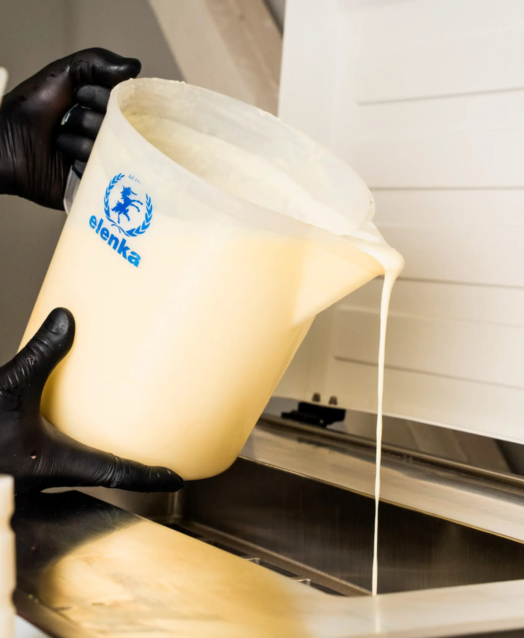 <b>Surowce</b>, które zapewniają powtarzalną jakość produkcji. 